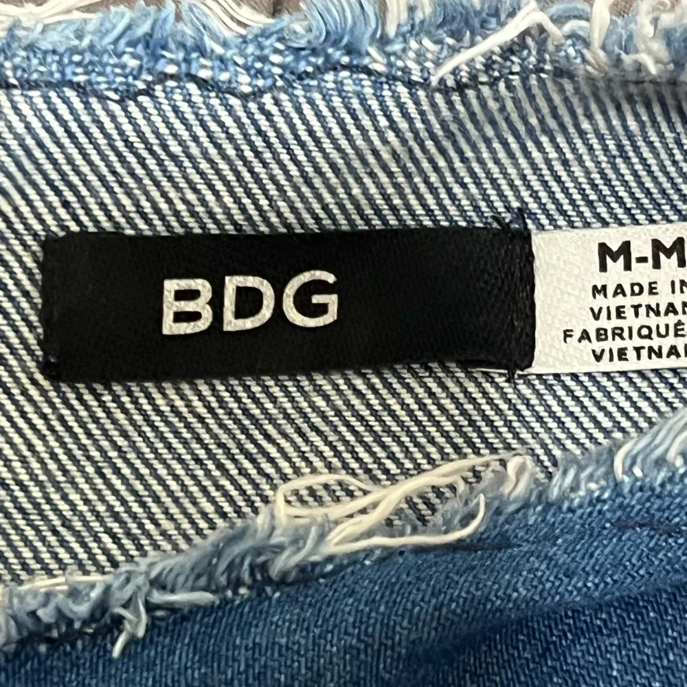 BDG DENIM RAW EDGE SIDE SLIT DENIM TOP SZ M BACK ZIP WESTERN COWGIRL BOHO